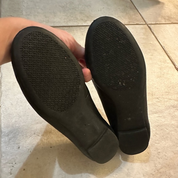 Tory Burch black leather flats - Picture 3 of 4